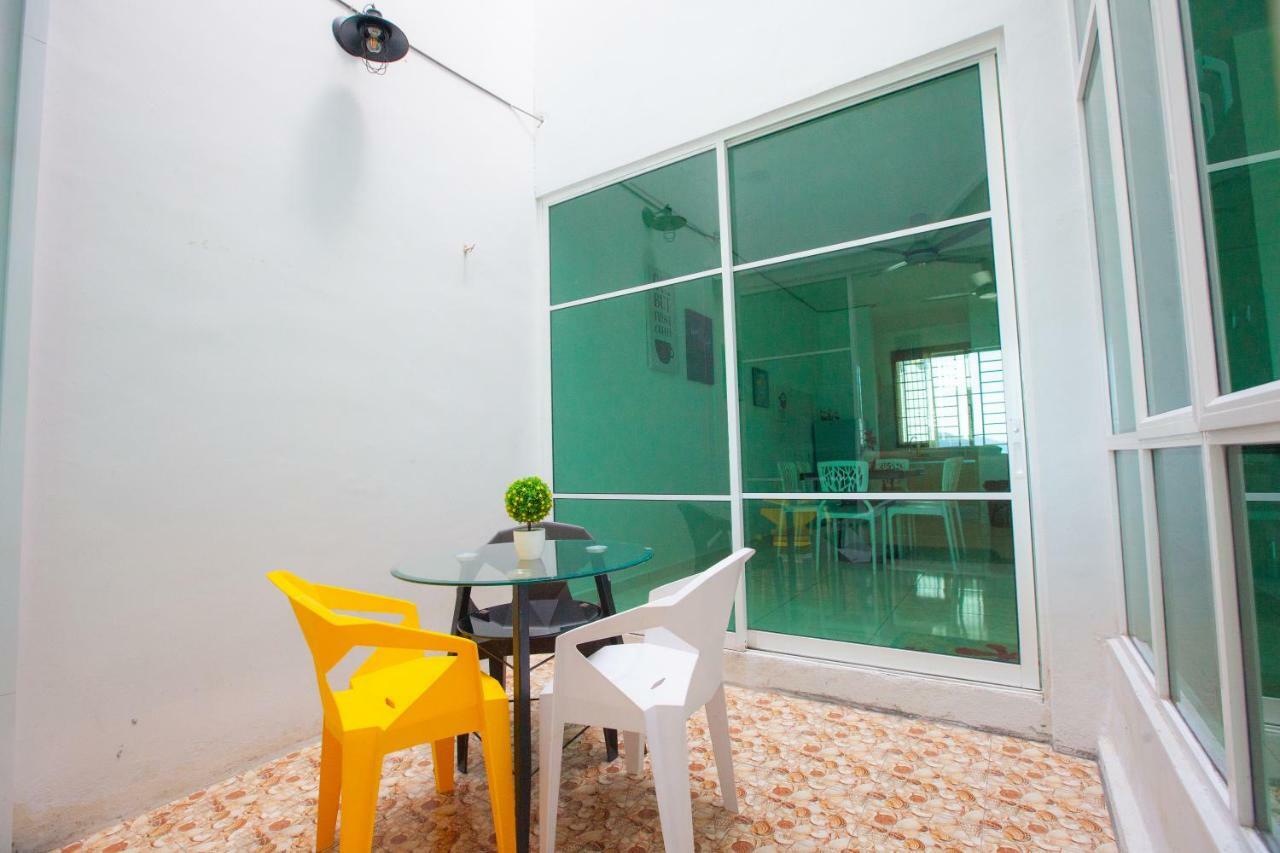 The Only Sea View In Town Villa Kuah Exterior photo